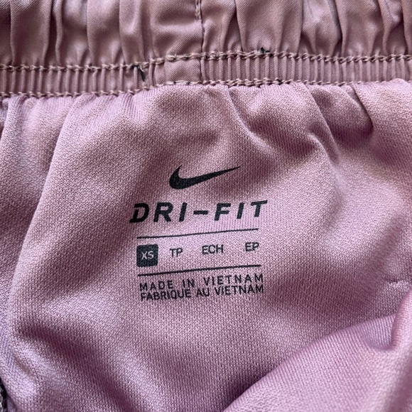 Nike running shorts - Picture 4 of 4